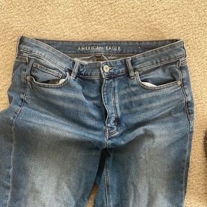 American eagle AE tomgirl jeans 16